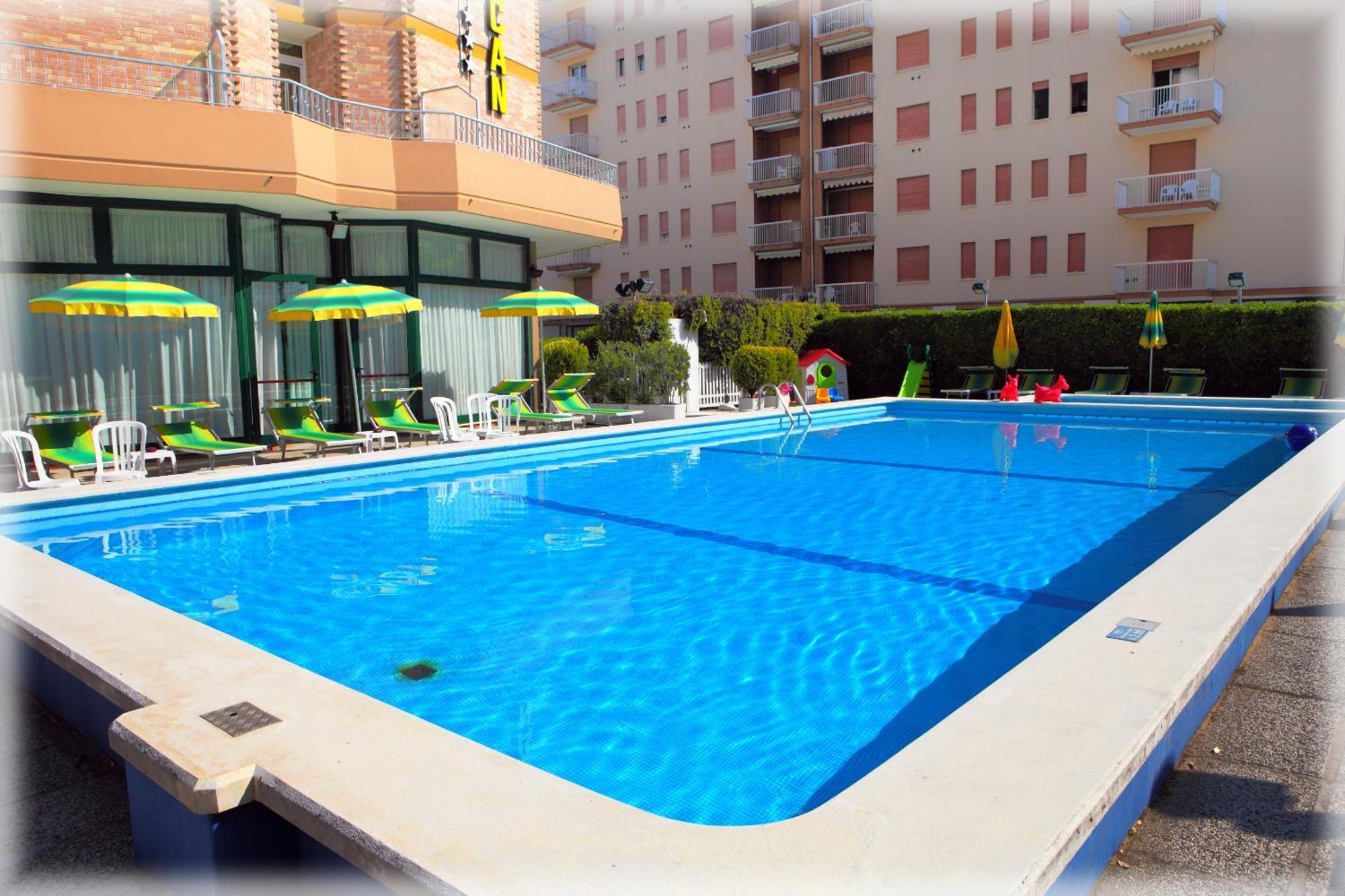 Hotel American ลิโดดิเยโซโล ภายนอก รูปภาพ