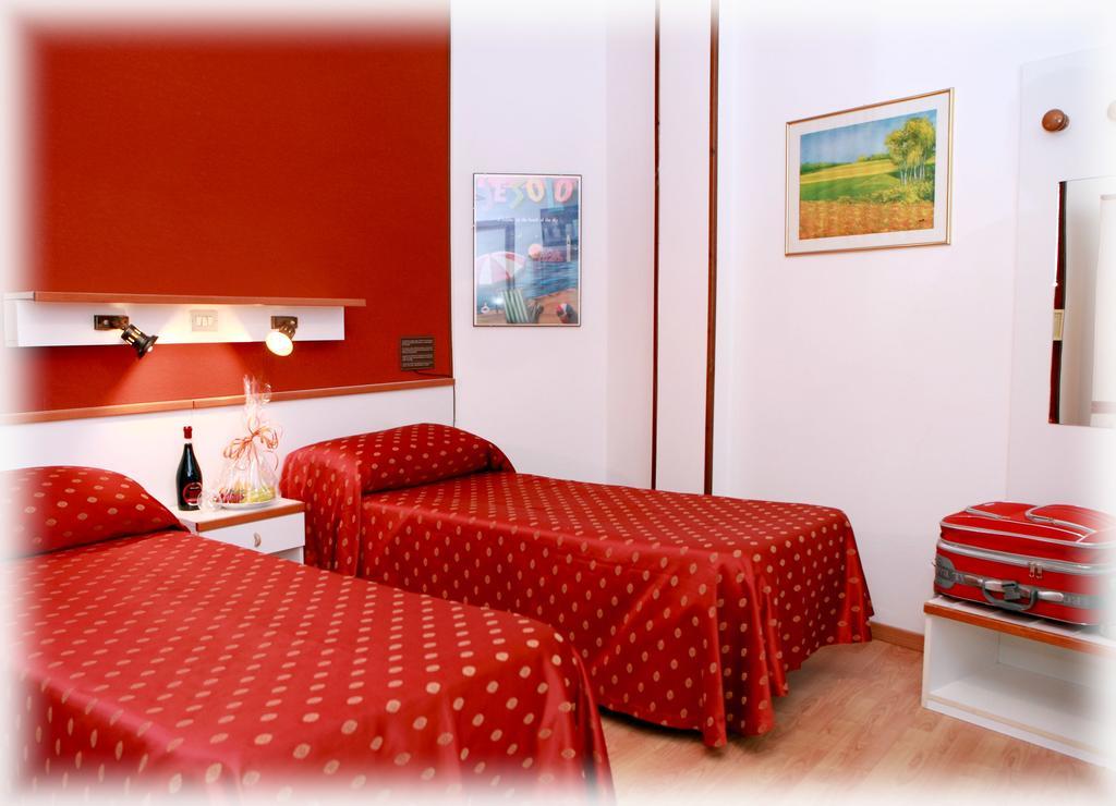 Hotel American ลิโดดิเยโซโล ภายนอก รูปภาพ